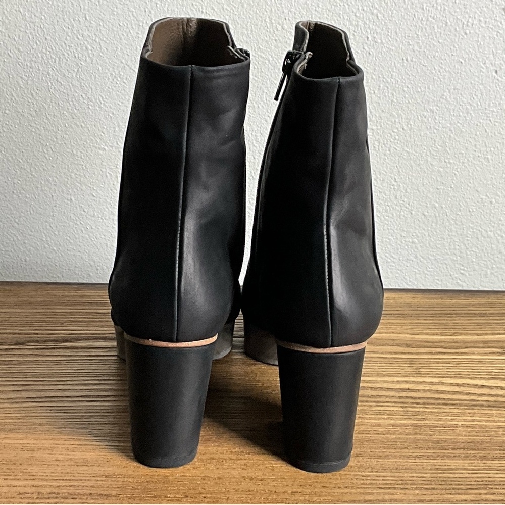 Coclico Rana Black Leather Heeled Ankle Boot, New in Box - Picture 7 of 11